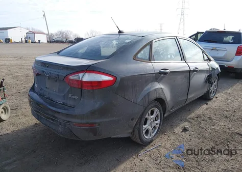 2015 Ford Fiesta Se z USA, uszkodzony, nr VIN 3FADP4BJ2FM181558